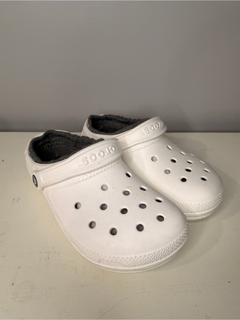 CROCS Classic Lined Clog in White with Gray Lining